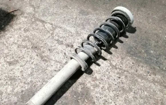 BMW 5 E60 E61 Rear shock absorber with coil spring 6775059