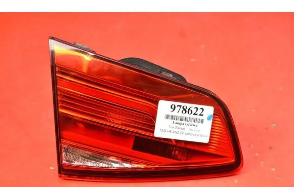 Volkswagen PASSAT CC Rear/tail lights 