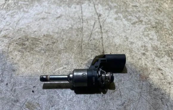 Volkswagen Atlas Fuel injector 03H906036E 03JE