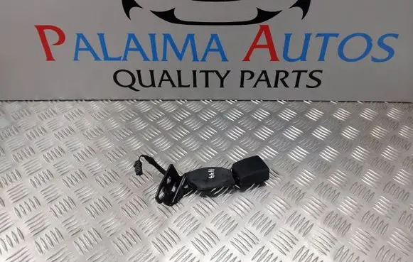 Peugeot 3008 III Middle seatbelt buckle (rear) A015E225C