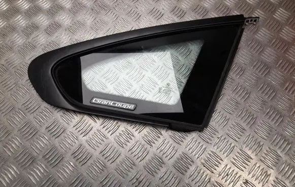 BMW 4 F36 Gran coupe Rear side window M2043AGC
