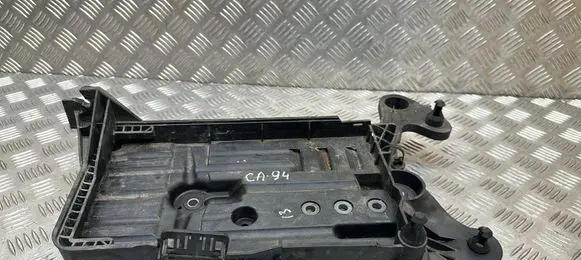 Skoda Octavia Mk3 (5E) Battery tray 5Q0915331K