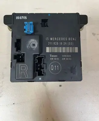Mercedes-Benz E W211 Door control unit/module A2118201626
