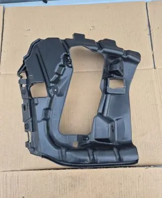 Volkswagen T-Roc Front bumper mounting bracket 2GA807724E