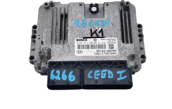 KIA Ceed Engine control unit/module 391032A765 0281013400 1039S23248