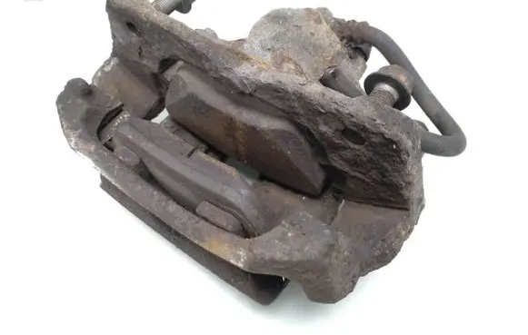 Toyota Auris 150 Front brake caliper