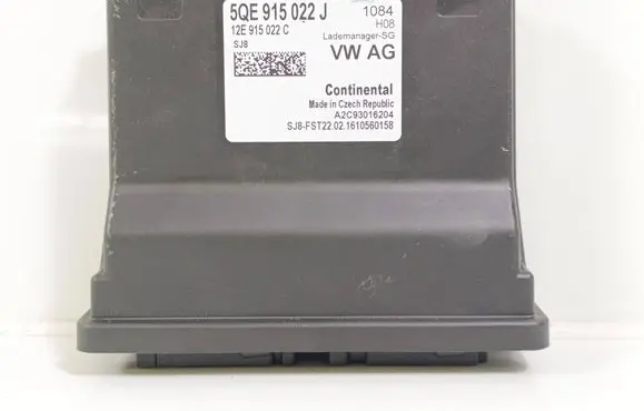 Volkswagen Golf VII Battery control module 5QE915022J 12E915022C
