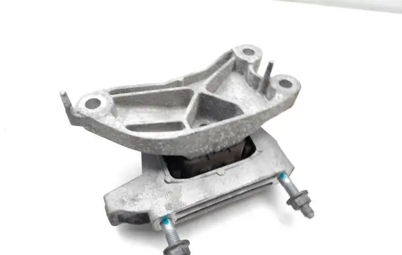 Opel Combo E Engine mount bracket 9826533880