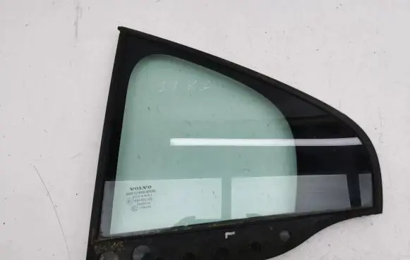Volvo S80 Rear vent window glass 30779888