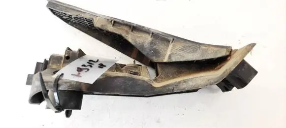 Accelerator throttle pedal
