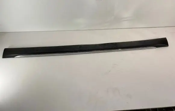 Peugeot 2008 I Side skirt front trim 82018Z03
