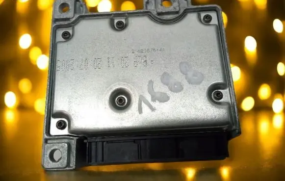 Citroen C4 I Airbag control unit/module 9653493780
