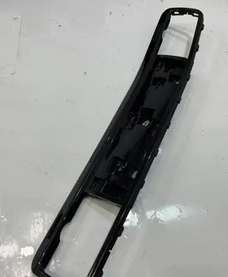 Volkswagen Touareg I Centre console side trim front 7P1857190A |00000000000