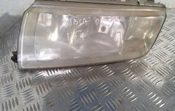 Skoda Fabia Mk1 (6Y) Headlight/headlamp
