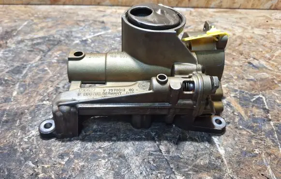 Mini One - Cooper Coupe R56 Oil pump V7576012