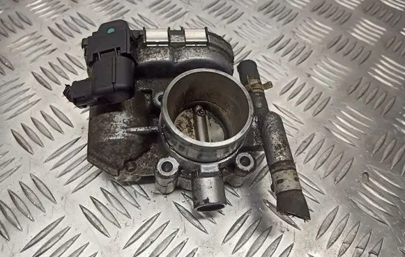 Opel Astra H Throttle body valve 24420536