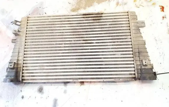 Opel Zafira B Intercooler radiator 13223395 wtp8784