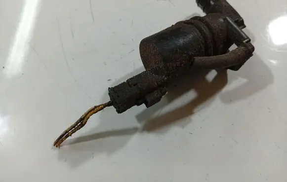 Peugeot 407 Windscreen/windshield washer pump
