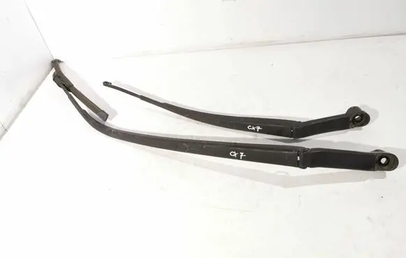 Mazda CX-7 Front wiper blade arm