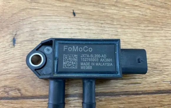 Ford Escape IV Exhaust gas pressure sensor JX7A5L200ADP JX7A5L200AD