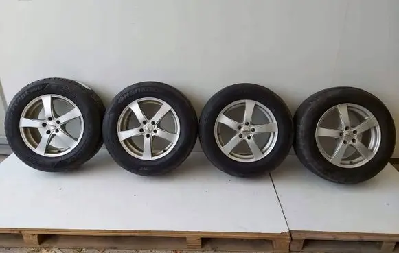 Volvo XC60 R17 alloy rim 