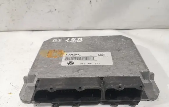 Volkswagen PASSAT B5 Engine control unit/module 3B0907557 5WP4290