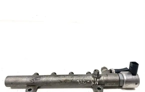 Mercedes-Benz E W212 Fuel main line pipe 9307Z522A 9307Z522A00 8111219