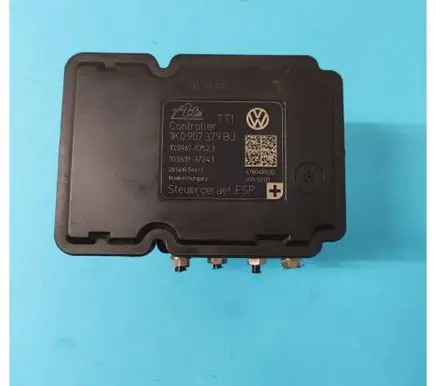 Volkswagen Golf VI ABS Pump 1K0907379BJ 1K0614517DE