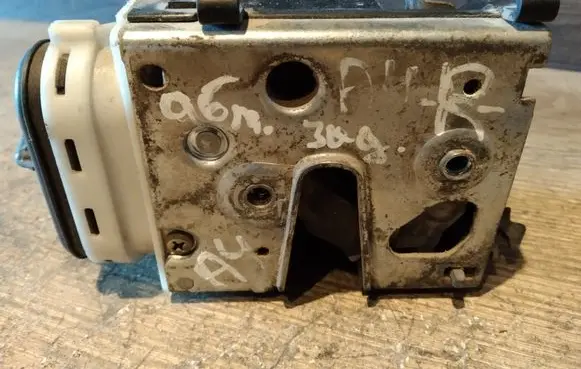 Audi A4 S4 B5 8D Rear door lock