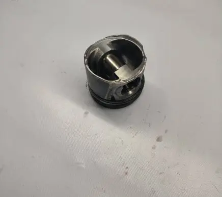 Infiniti FX Piston 10653