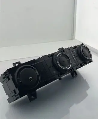 Mercedes-Benz Sprinter W906 Climate control unit A9068302085KZ C9946004 5HB00901210
