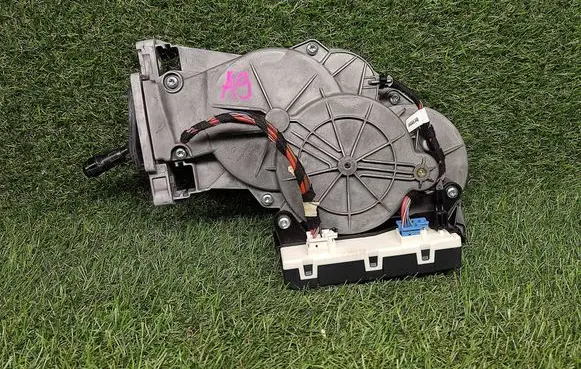 Mercedes-Benz C W205 Tailgate/trunk/boot lift motor A0997602601 A2139000500 A2139015400
