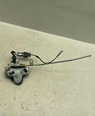 Saab 9-5 Tailgate/trunk/boot lock/catch/latch 10226771