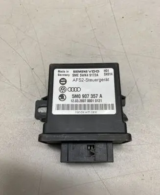 Volkswagen PASSAT B6 Light module LCM 5WK49172A 5M0907357A