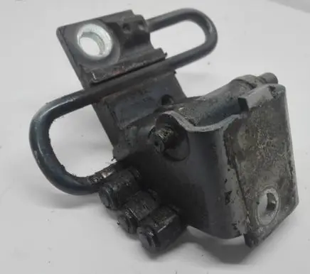 Audi A8 S8 D3 4E Front door lower hinge 8E0831411E