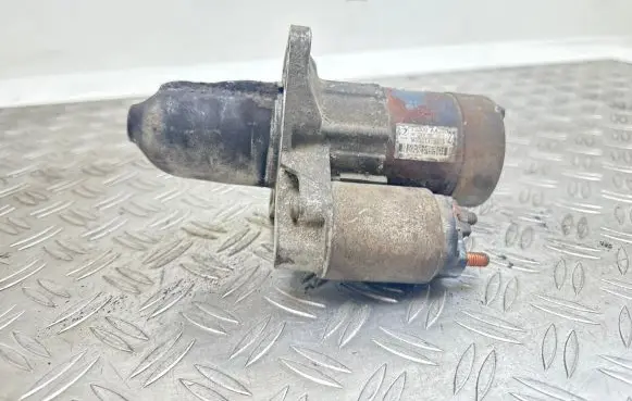 Subaru Legacy Starter motor M000T81681 9206 23300AA380