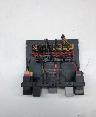 Volkswagen PASSAT B6 Comfort/convenience module 3C0937049AJ F005V00661