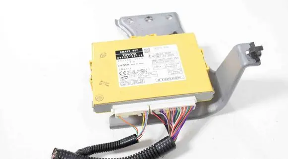 Lexus GS 300 350 430 450H Other devices 2325003540 8999030114