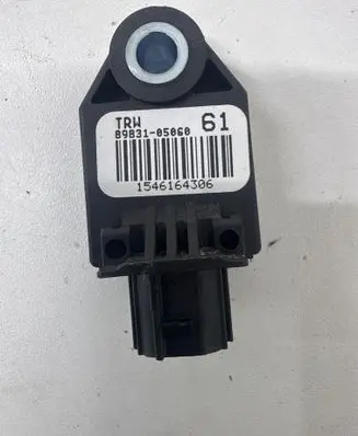 Toyota Avensis T270 Airbag deployment crash/impact sensor 8983105060 1546164306
