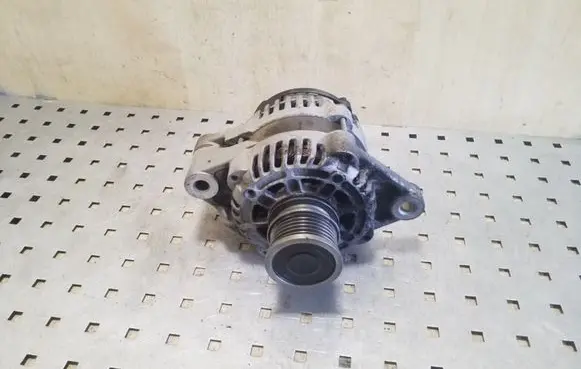 Opel Zafira C Generator/alternator 13579668