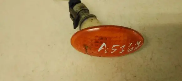 Opel Corsa B Front fender indicator light