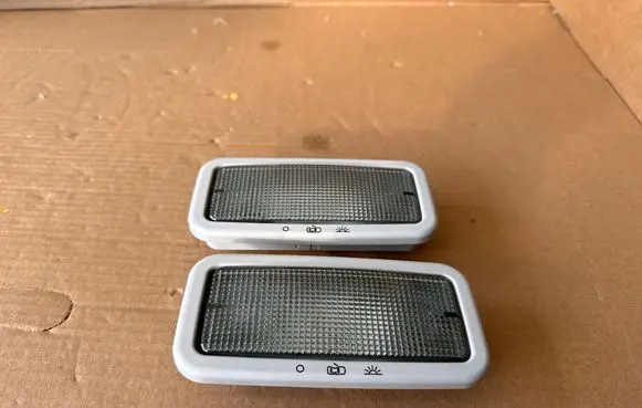 Volkswagen Transporter - Caravelle T5 Rear seat light