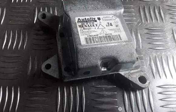 Renault Laguna II Airbag control unit/module 605487500 8200412021