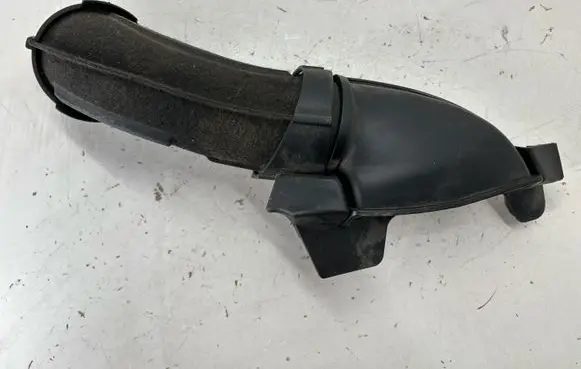Buick Encore I Air intake hose/pipe 94550568