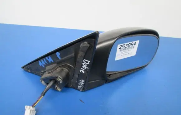 Suzuki Baleno EG Front door electric wing mirror