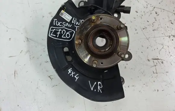 Hyundai Tucson TL Front wheel hub spindle knuckle D7660