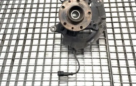 Renault Megane IV Front wheel hub spindle knuckle 