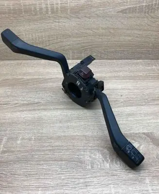Volkswagen PASSAT B3 Wiper turn signal indicator stalk/switch DOTSAEQC88002 37026