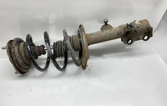 Toyota RAV 4 (XA30) Front shock absorber with coil spring