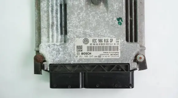 Skoda Fabia Mk4 (6VA) Engine control unit/module ECU 03C906016GP 0261S08945